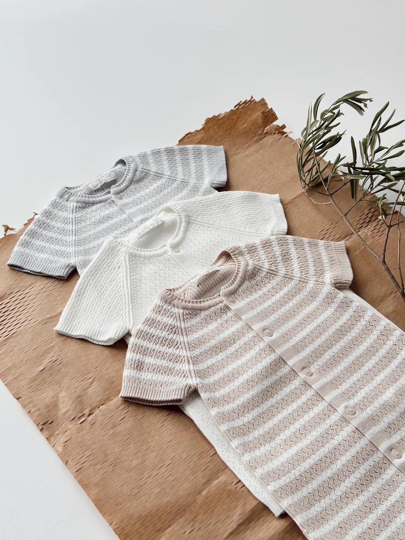 Tutina Estiva in Maglia a Righe Neutre per Neonato