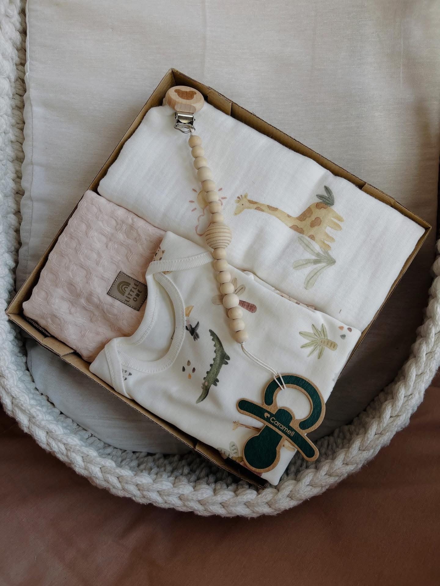 Set Di Coperte + Catenella Ciuccio + Body