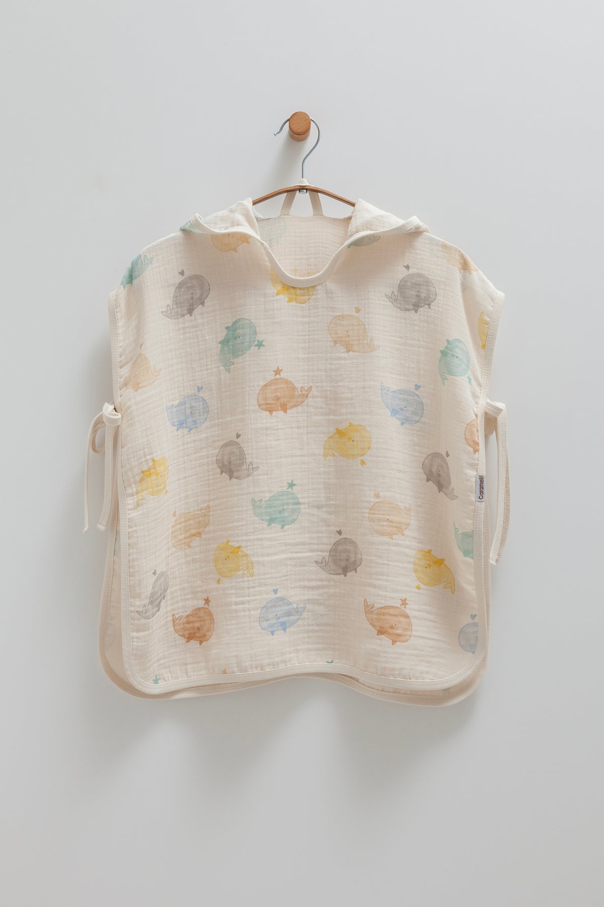 Poncho Mare e Bagno in Mussola di Cotone – Fantasia Balene Colorate