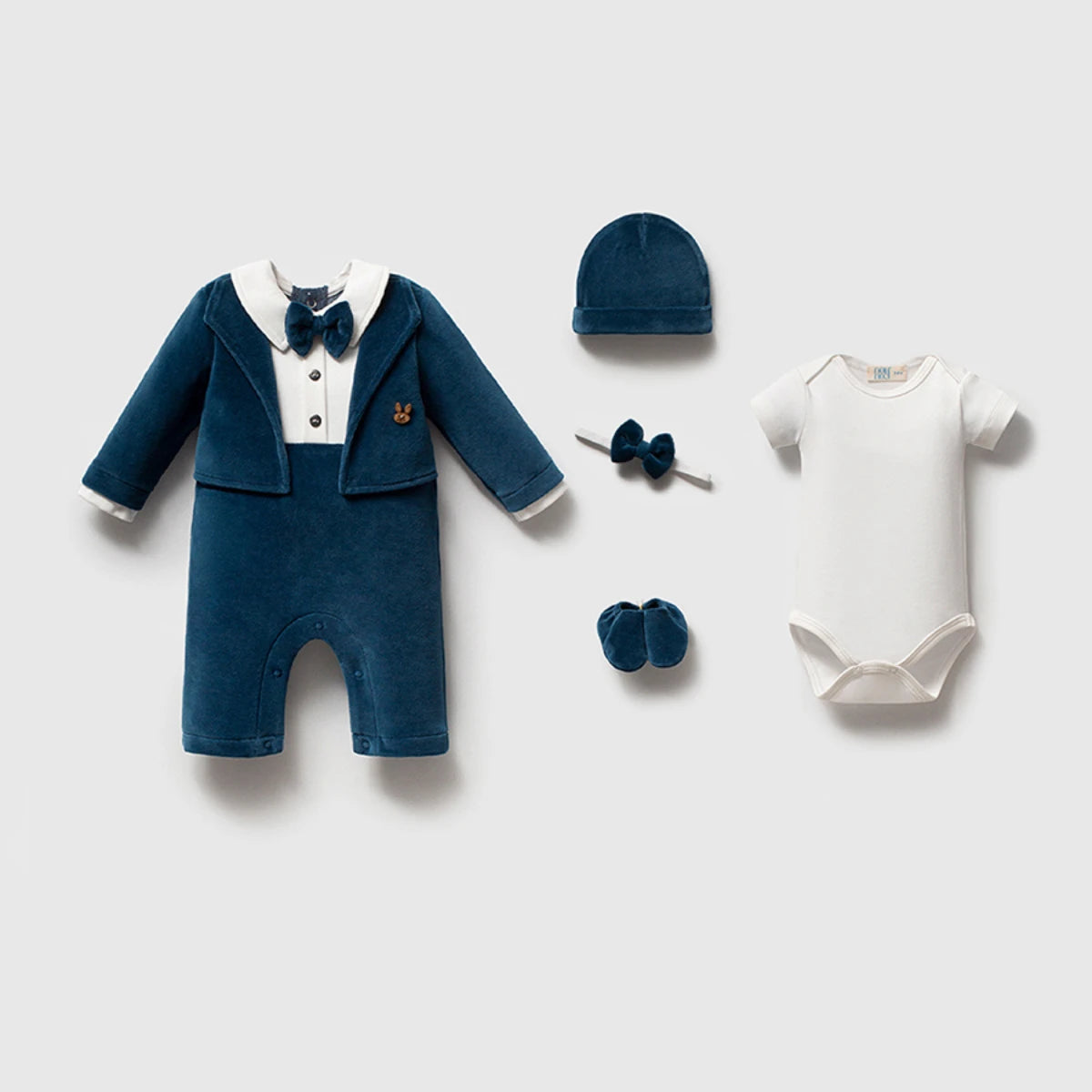 Completo Elegante Neonato Effetto Smoking in Velluto Blu - 5 Pezzi