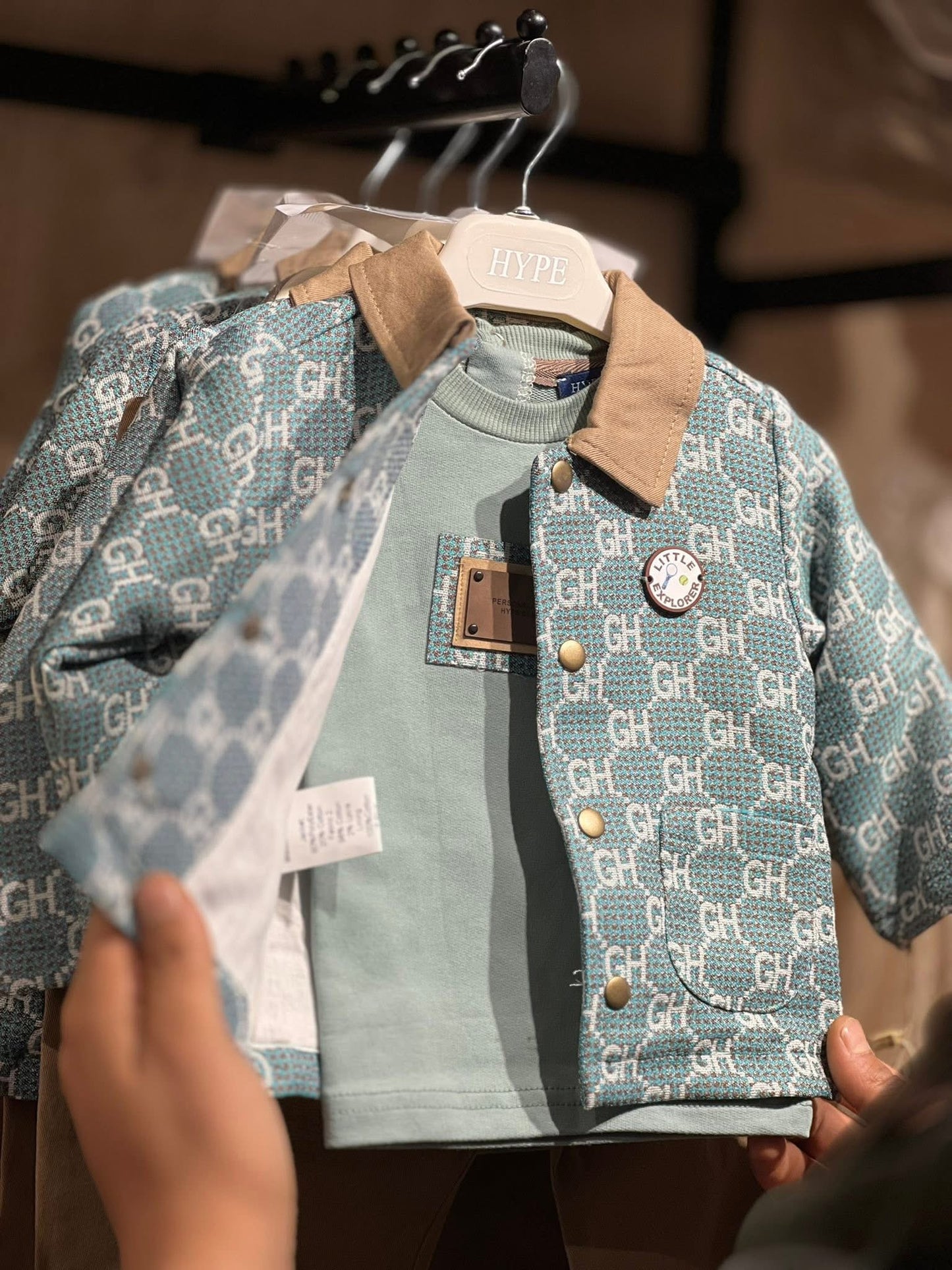 Completo neonato 4 pezzi con scarpette