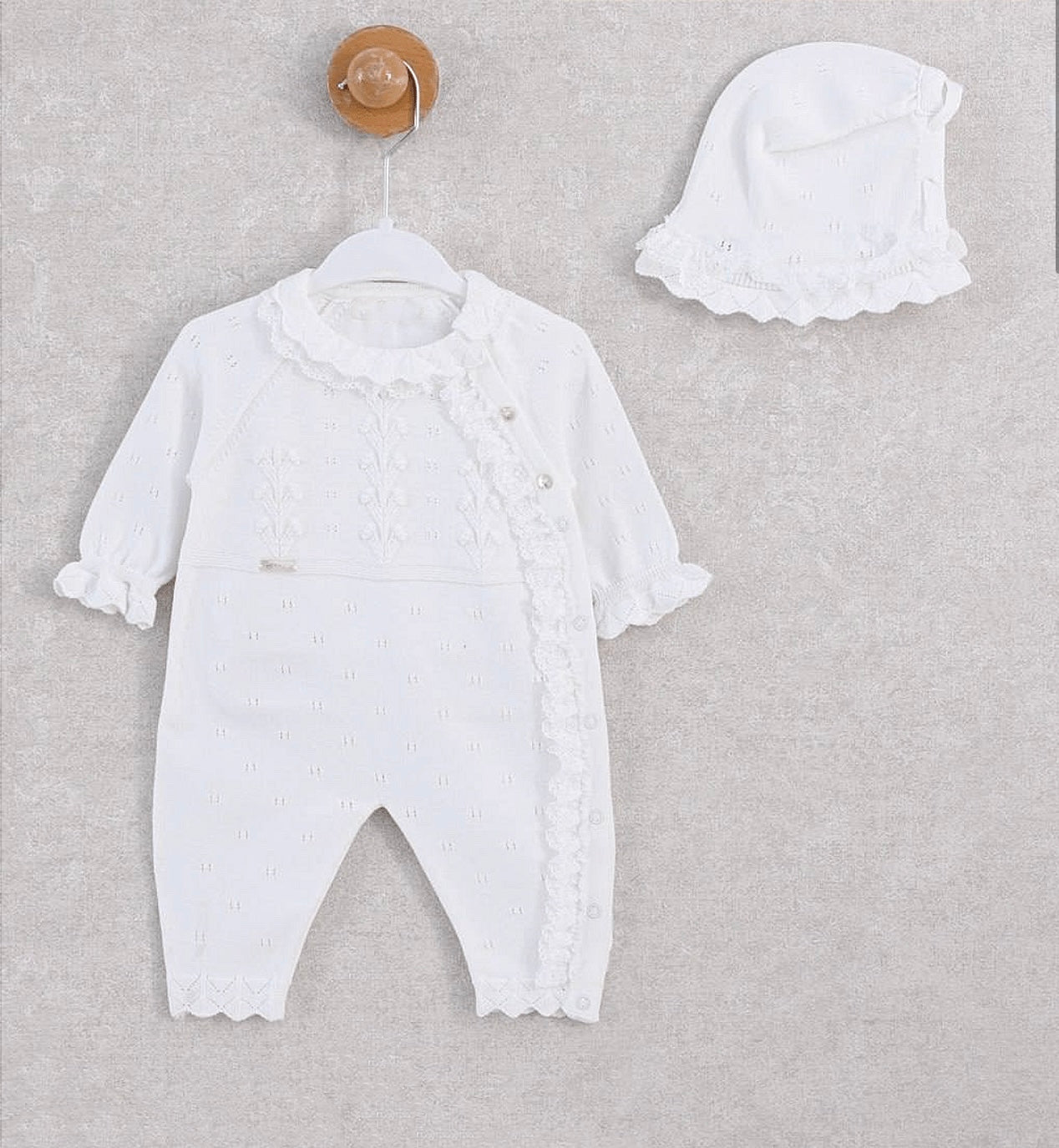 Set Tutina e cappellino con Dettagli in Pizzo