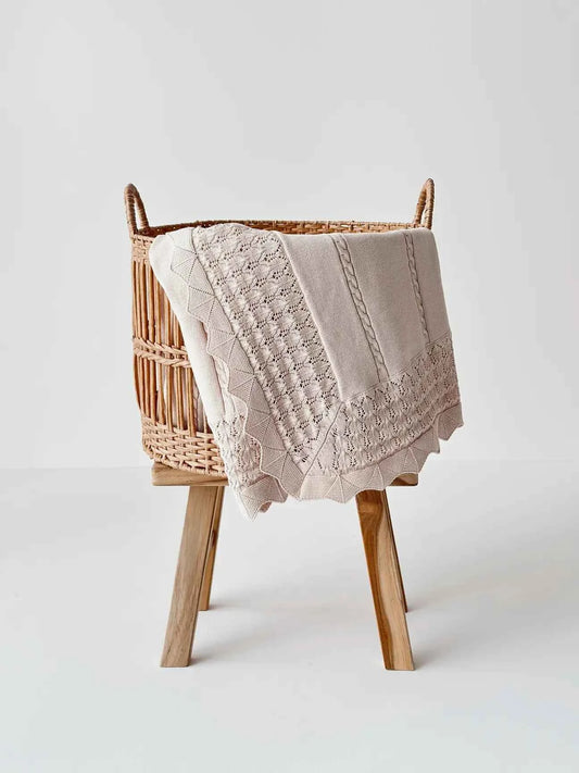 Copertina in Piquet con Dettagli Ricamati in cotone leggero