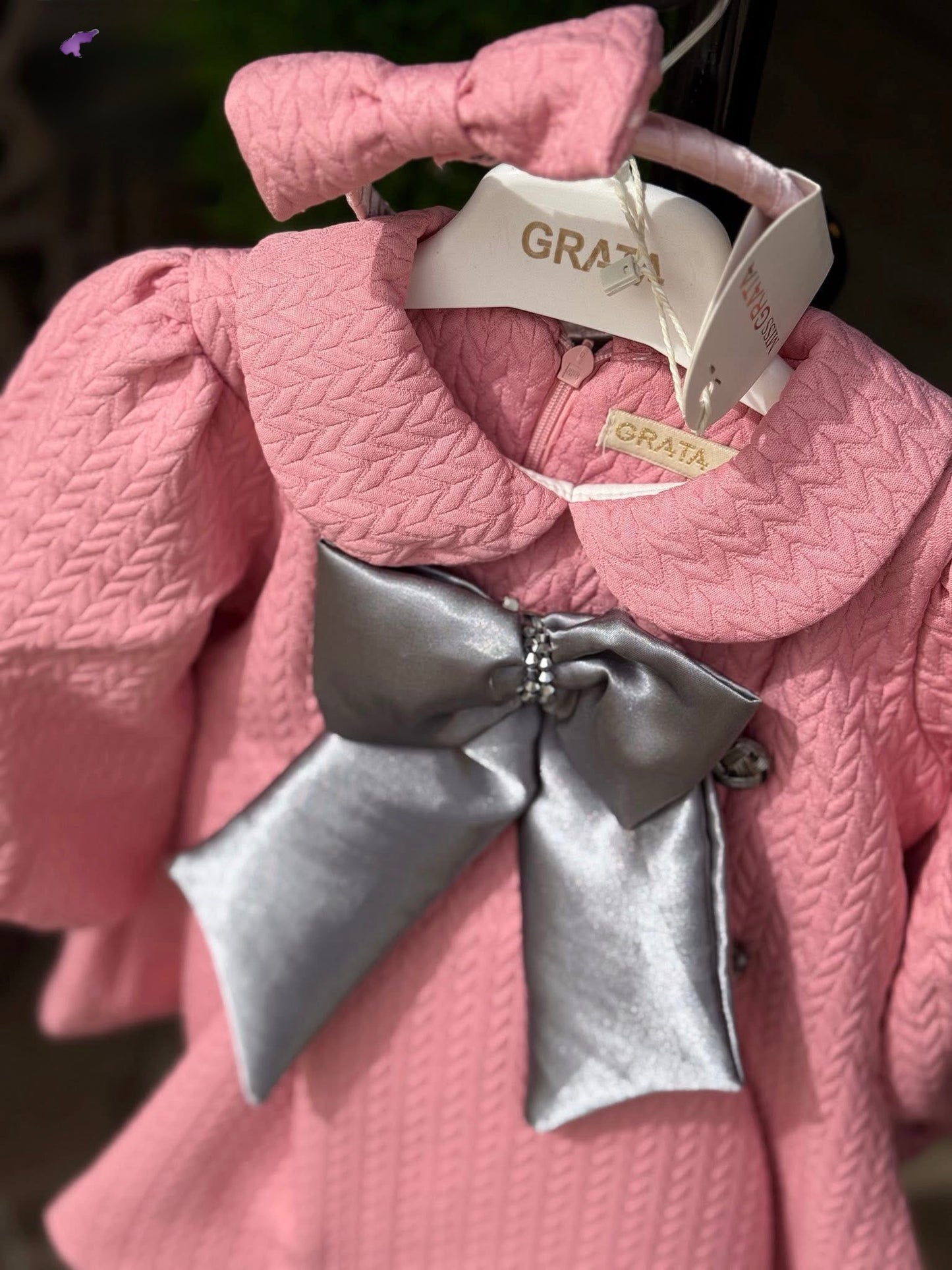 Abito bambina elegante in rosa – con maxi fiocco grigio + cerchietto