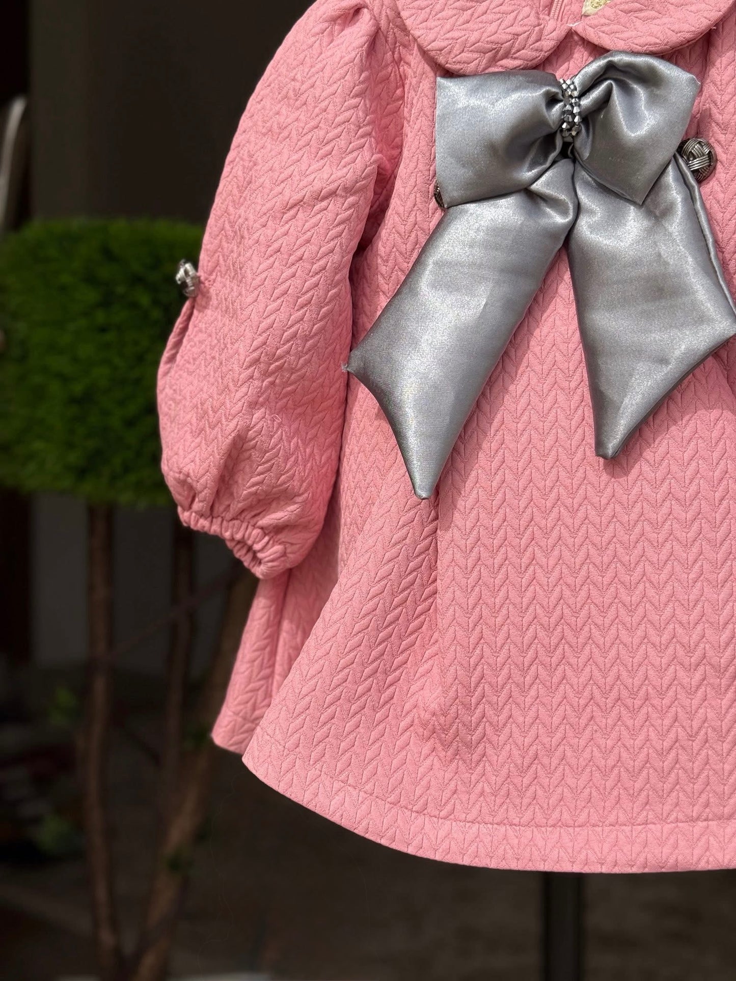 Abito bambina elegante in rosa – con maxi fiocco grigio + cerchietto