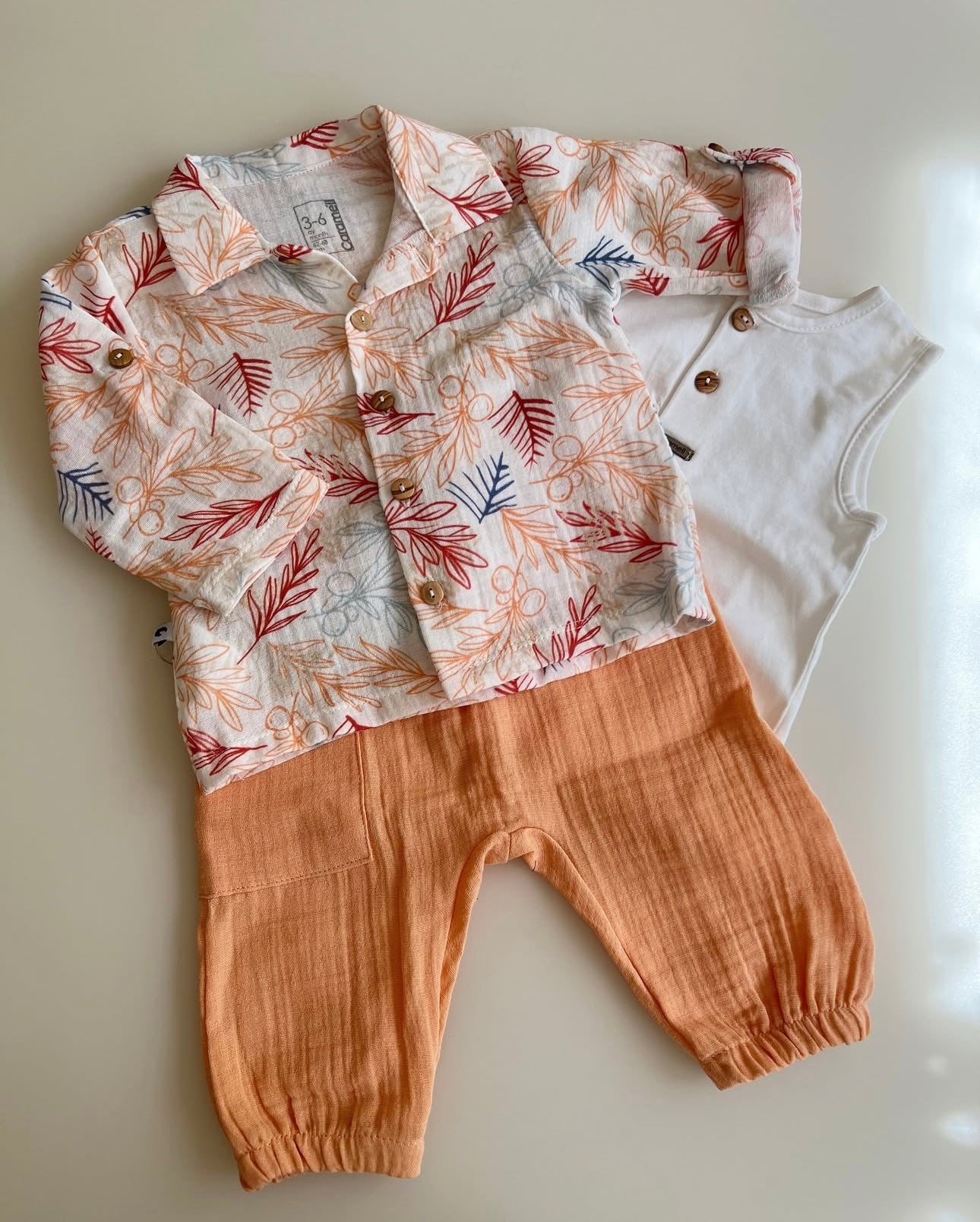 Camicia Floreale e Pantaloni in Cotone Biologico