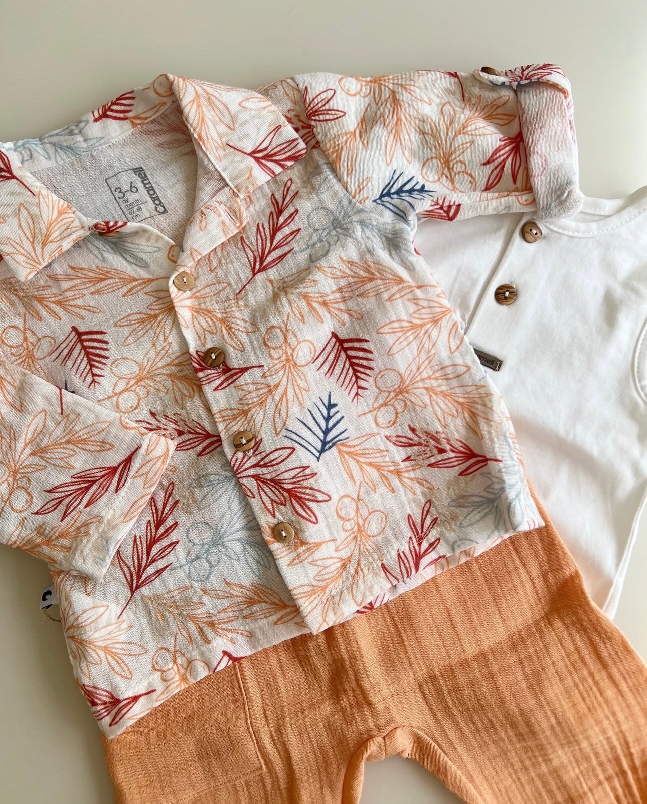 Camicia Floreale e Pantaloni in Cotone Biologico