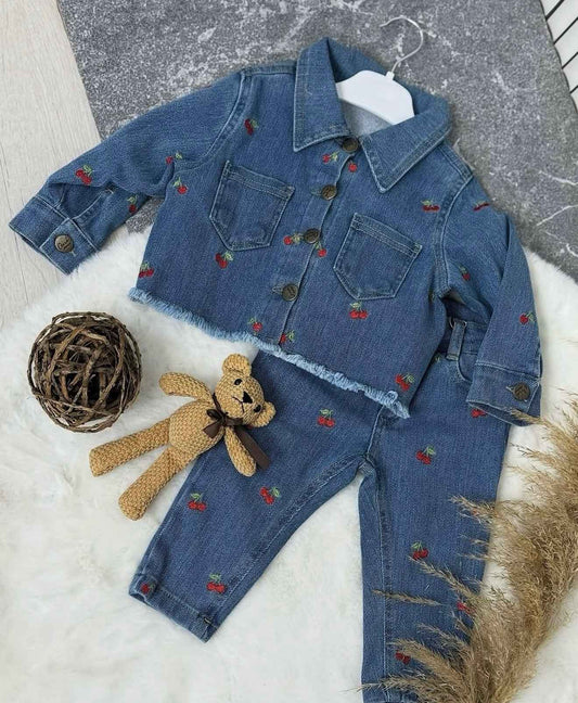 Giacca in denim con ricami di ciliegie