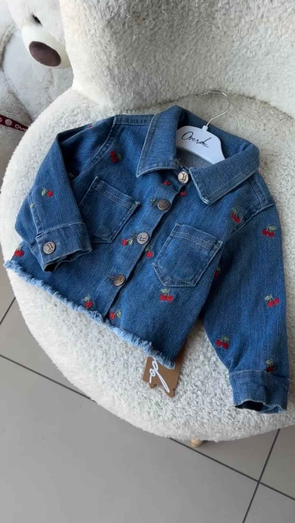 Giacca in denim con ricami di ciliegie