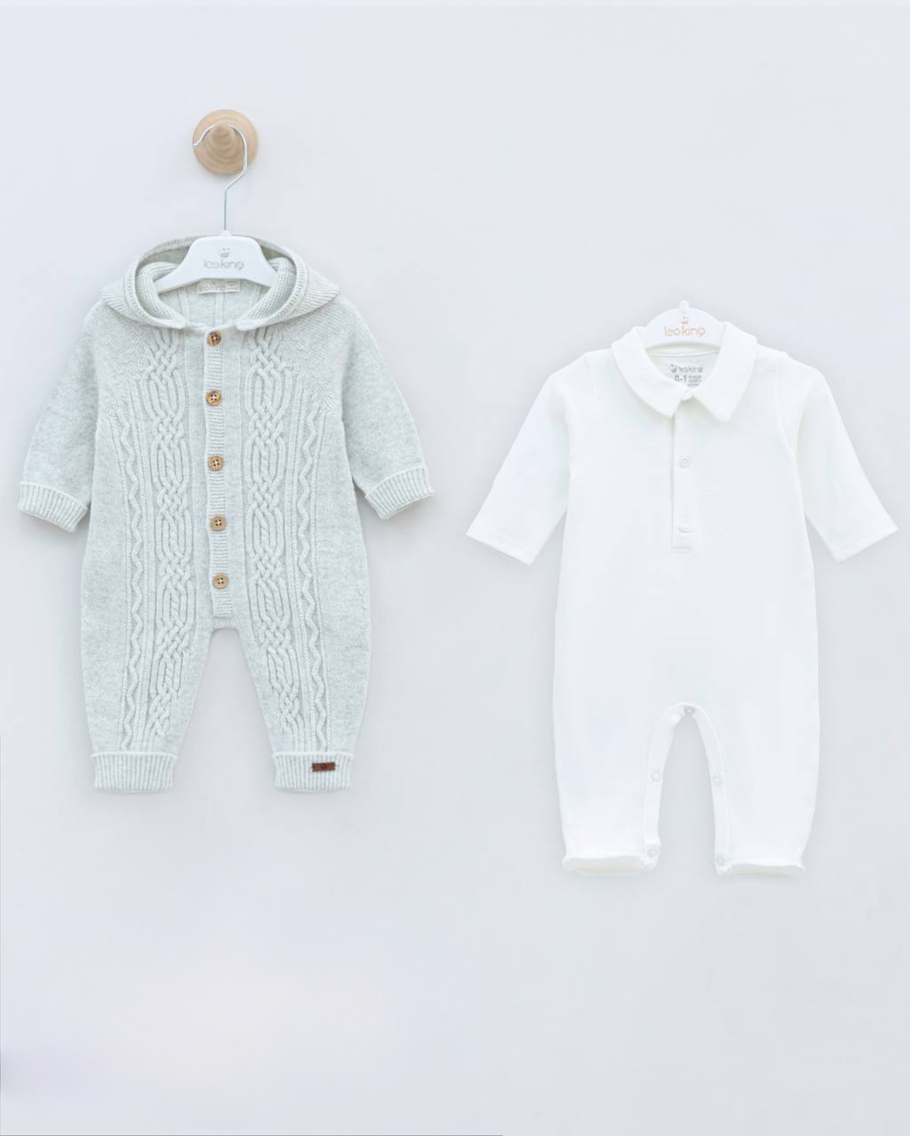 Pagliaccetto in Lana merino con Cappuccio e tutina con Colletto unisex