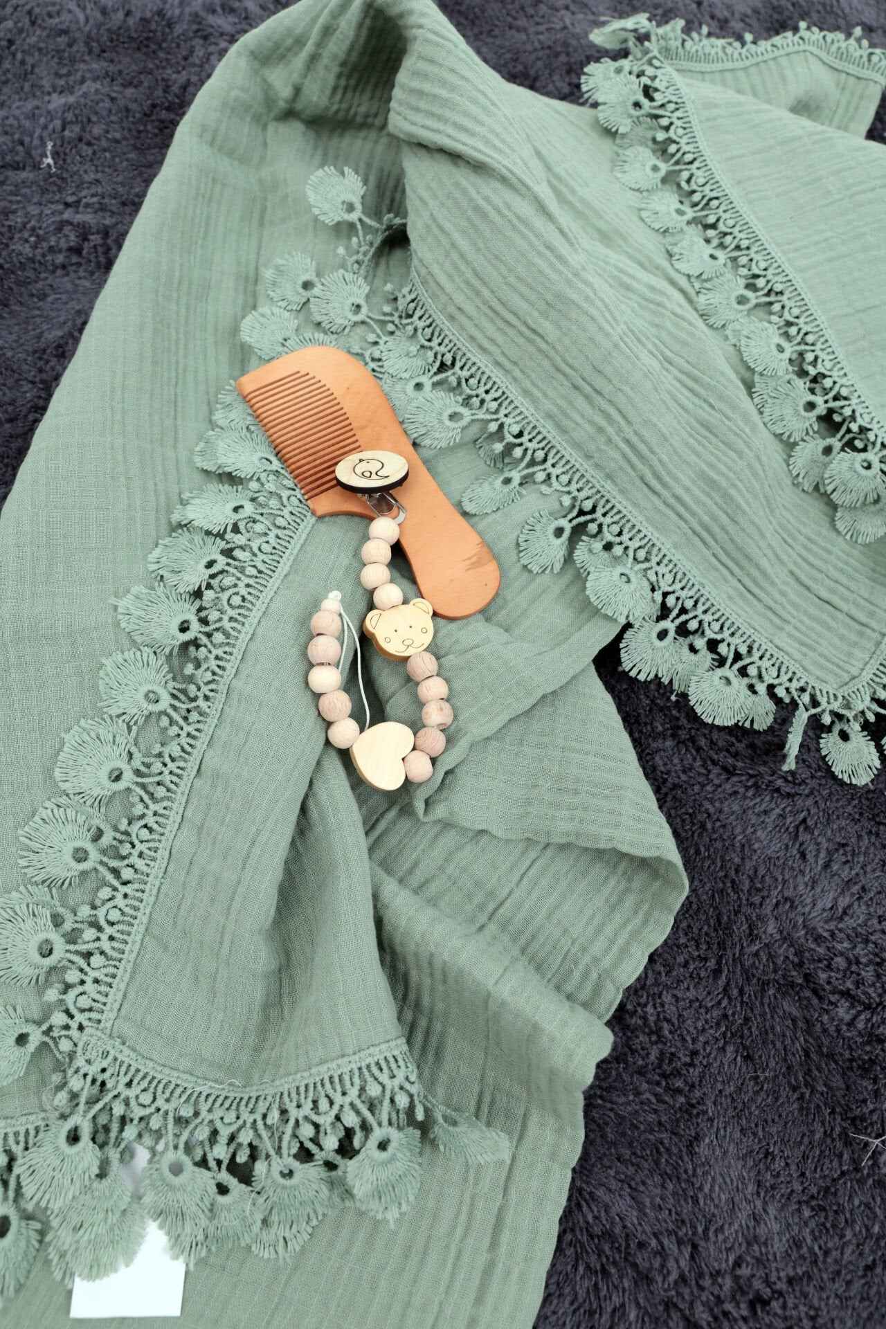 Mussola, pettine e portaciuccio