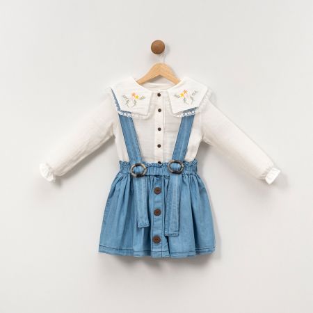 Completo bimba gonna con bretelle in denim e camicia ricamata