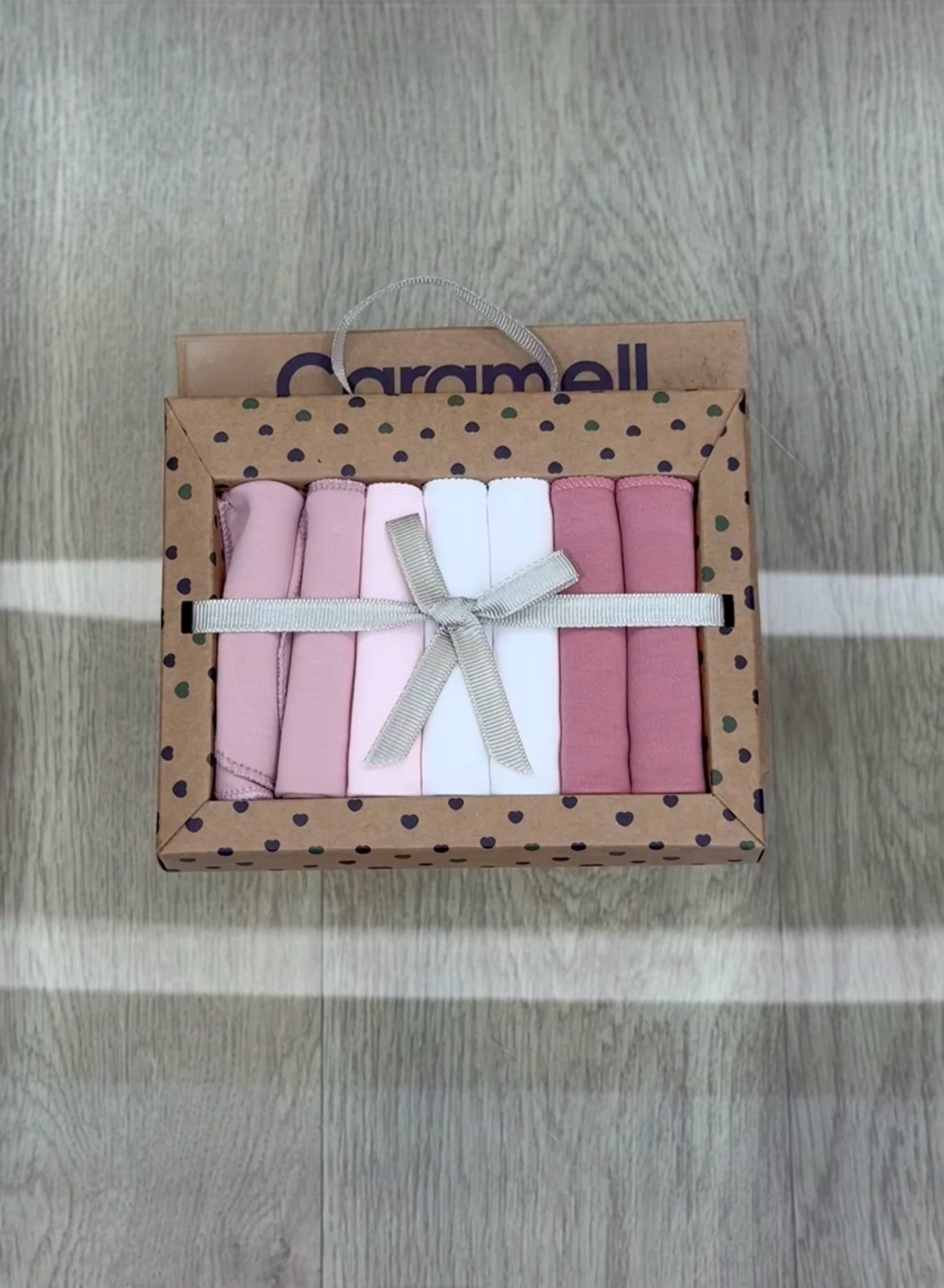 Fazzoletti anti-rigurgito in 100% cotone.