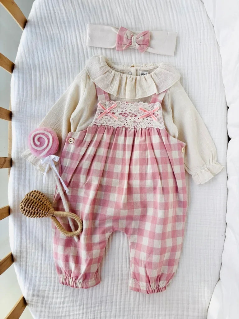 Salopette neonata con blusa e fascia coordinata
