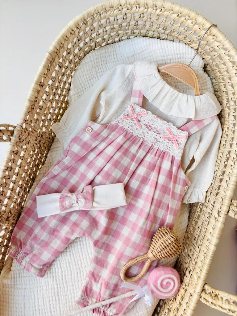 Salopette neonata con blusa e fascia coordinata
