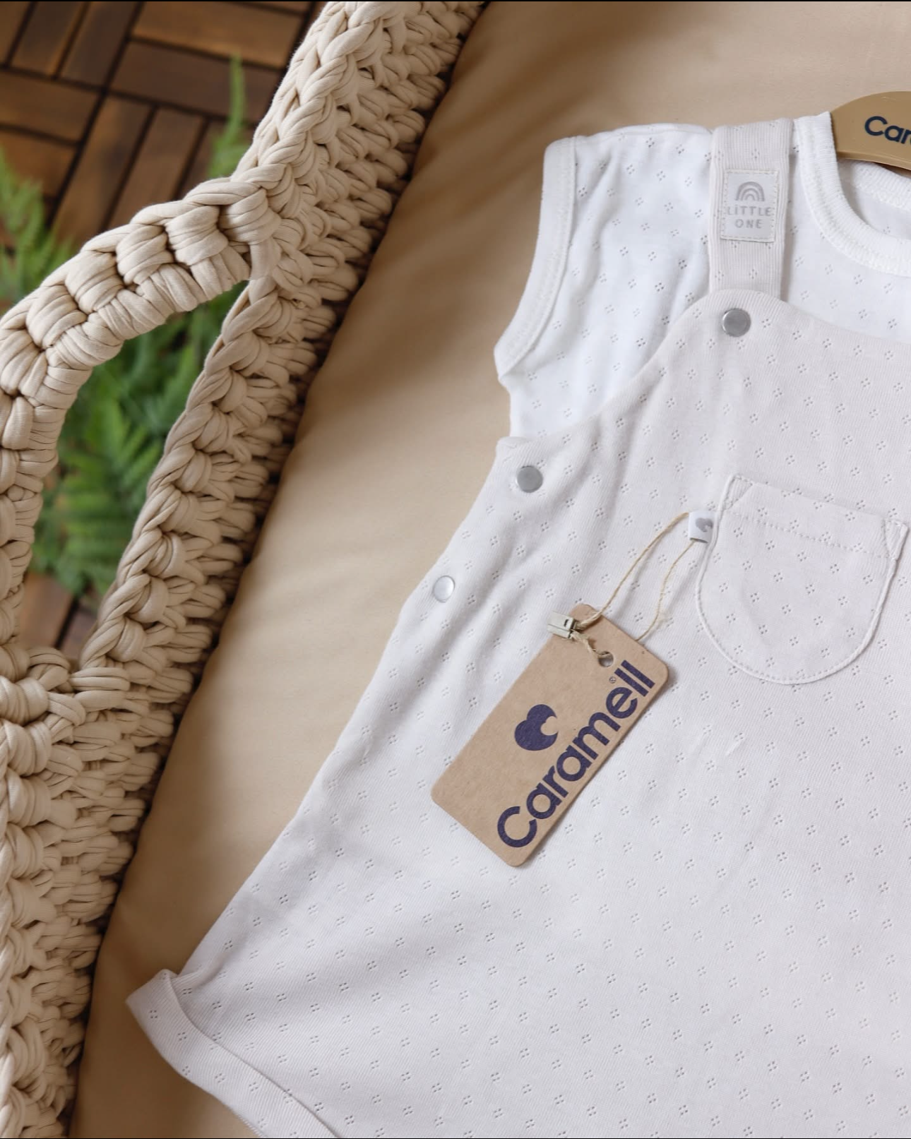 T-shirt and overalls set