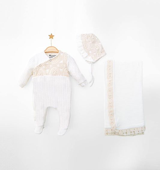 Set tutina elegante, cappellino e coperta